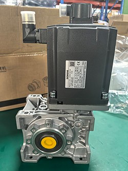 伺服蝸輪蝸桿減速機(jī)，蝸輪減速機(jī)，蝸桿減速機(jī)，減速機(jī)廠家，艾思捷減速機(jī)廠家3.jpg